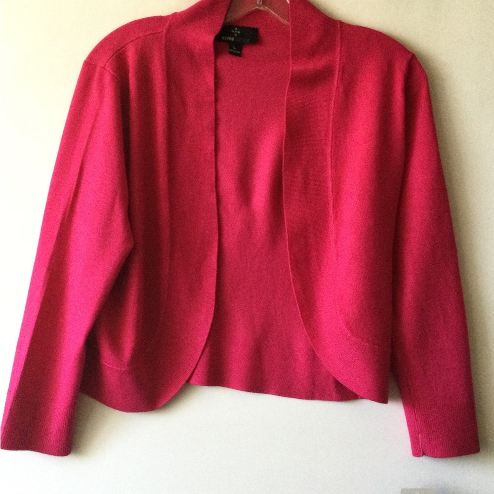 Ronni Nicole 3/4” inch inch sleeve cropped sweater.